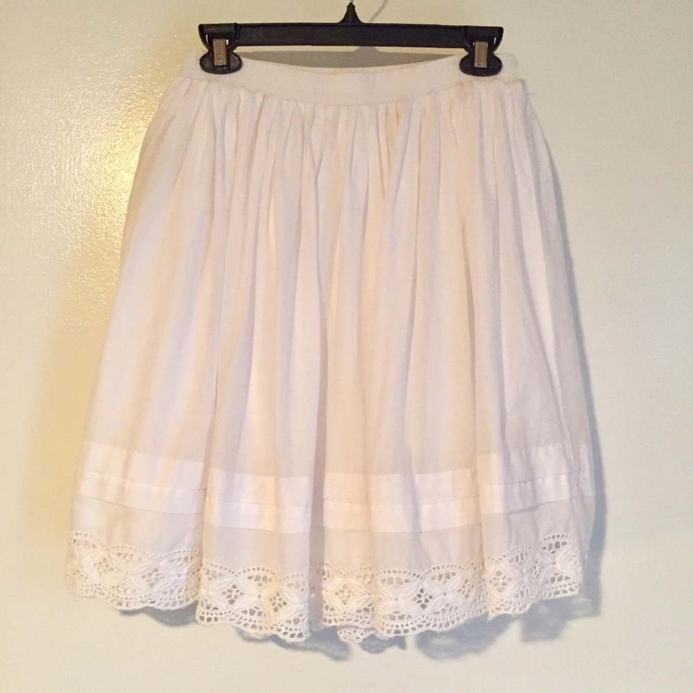 White GAP Full Skirt with Eyelet Trim